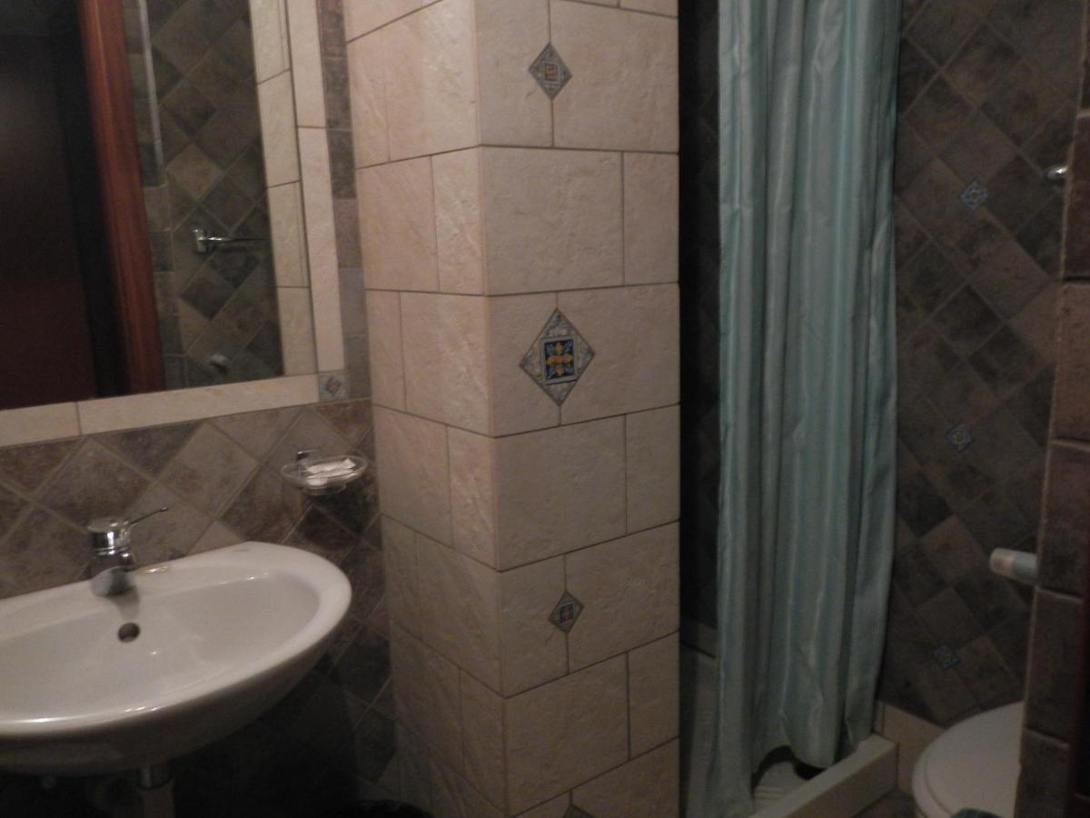 Gianni House Backpackers Hostel Джардини-Наксос Экстерьер фото