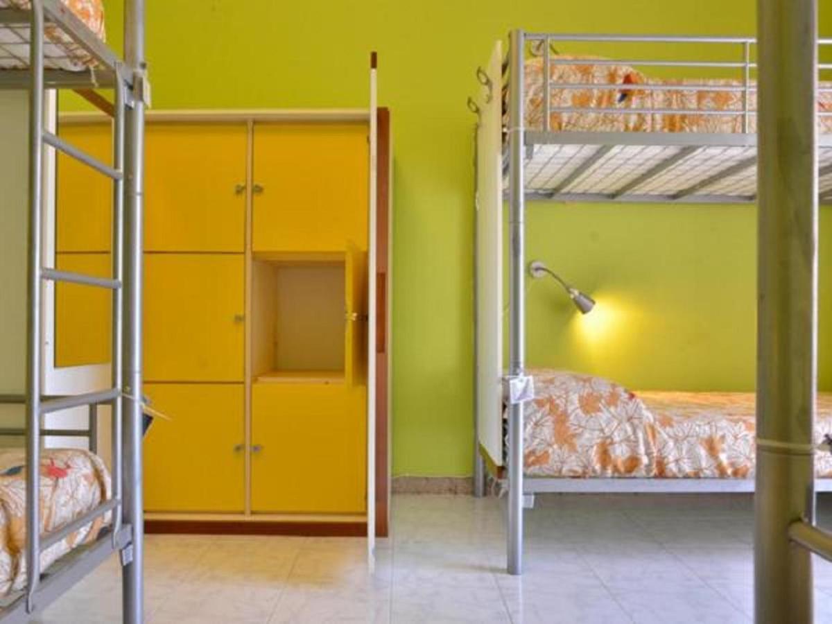 Gianni House Backpackers Hostel Джардини-Наксос Экстерьер фото