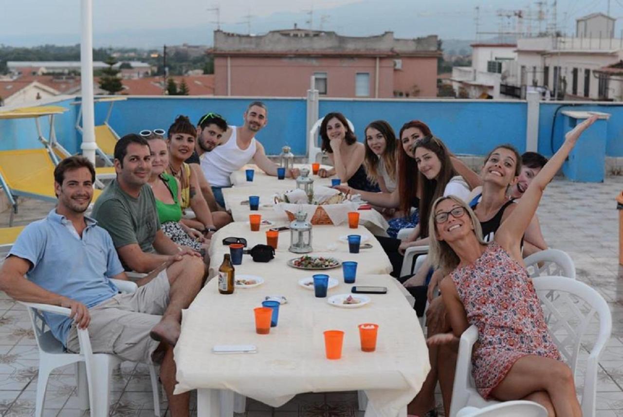 Gianni House Backpackers Hostel Джардини-Наксос Экстерьер фото